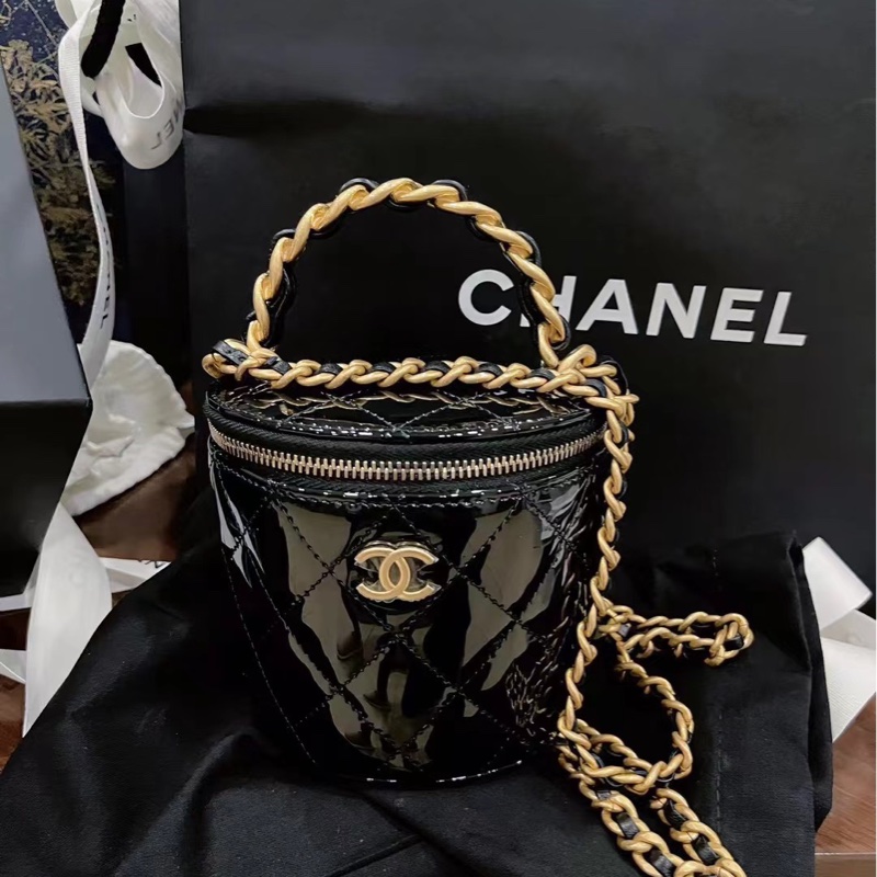閒置未使用 CHANEL香奈兒 22A S印 菱格紋鏈條 皮穿鏈 小牛漆皮 水桶包發財桶手提包 常規 女款 黑色-1
