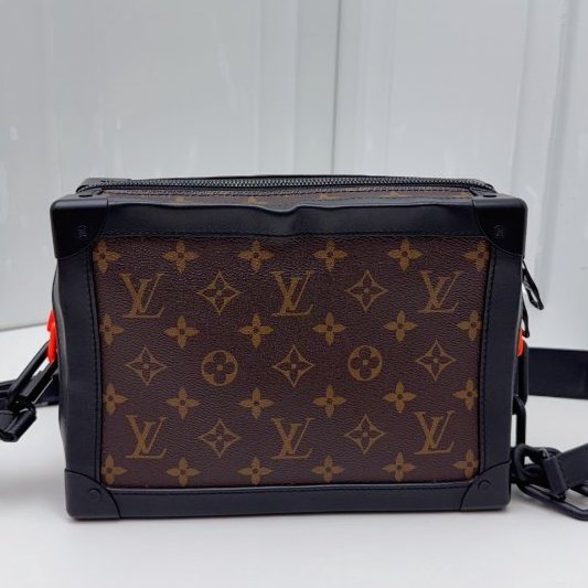 路易威登/Louis Vuitton  Soft Trunk 中號軟盒子包-1