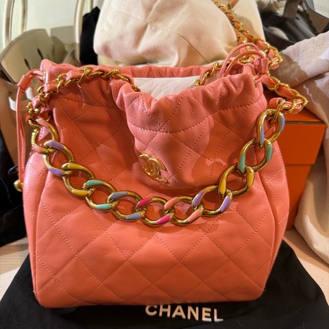 Chanel 珊瑚橘彩鏈包