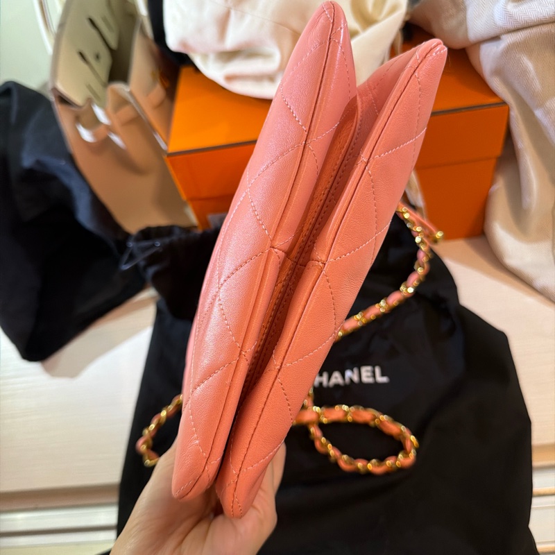Chanel 珊瑚橘彩鏈包送labubu-3