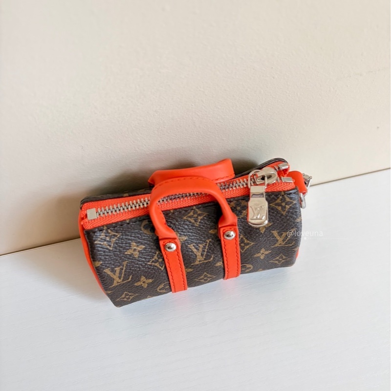 ❣️【A級-95成新】 LV 迷你枕頭包掛飾-4