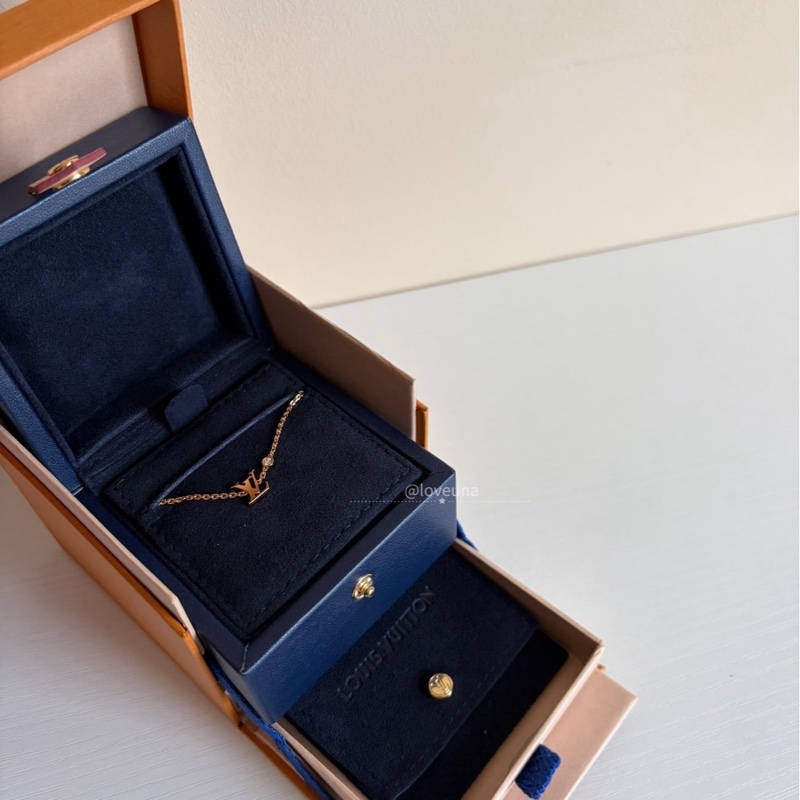 ❣️【NS級-全新閒置品】 LV 18K金單鑽字母手鏈-3