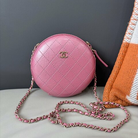 近新品 香奈兒/Chanel  粉色全皮圓餅鏈條斜背包