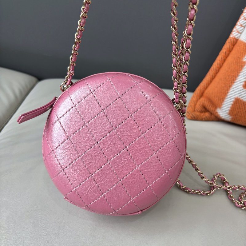 近新品 香奈兒/Chanel  粉色全皮圓餅鏈條斜背包-1