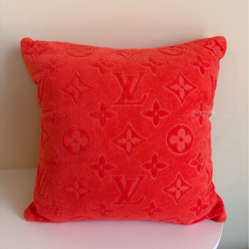 ❣️【NS級-全新閒置品】 LV橘紅正方抱枕-1