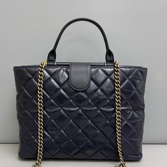 香奈兒/Chanel 孟買繫列 深藍油蠟牛皮金扣Tote-1