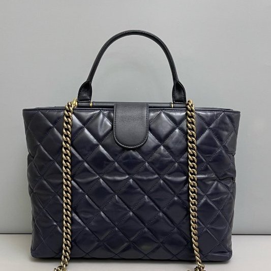 香奈兒/Chanel 孟買繫列 深藍油蠟牛皮金扣Tote-7