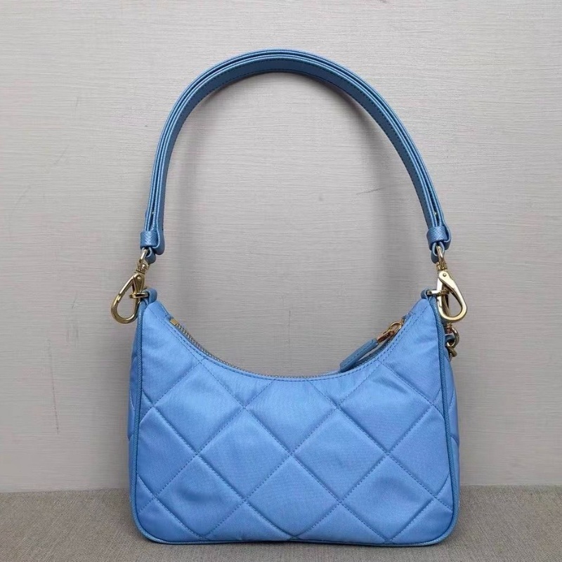 PRADA Re-Edition尼龍菱格肩背包 淺紫光藍 18*22*6  9新 配件塵袋-4