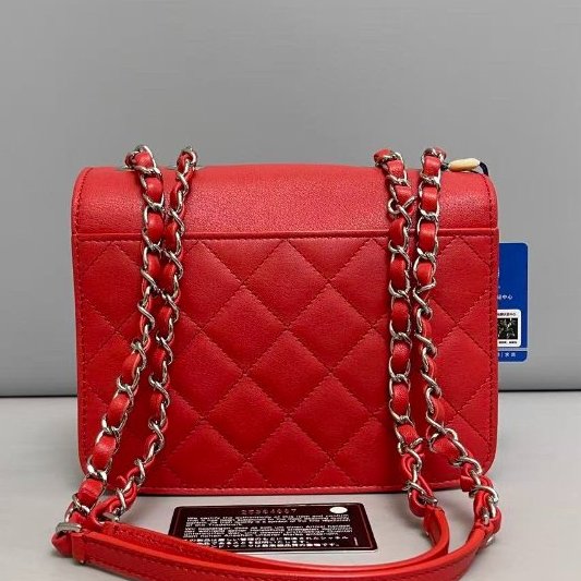 香奈兒/Chanel 紅色牛皮古巴繫列肩背包-1