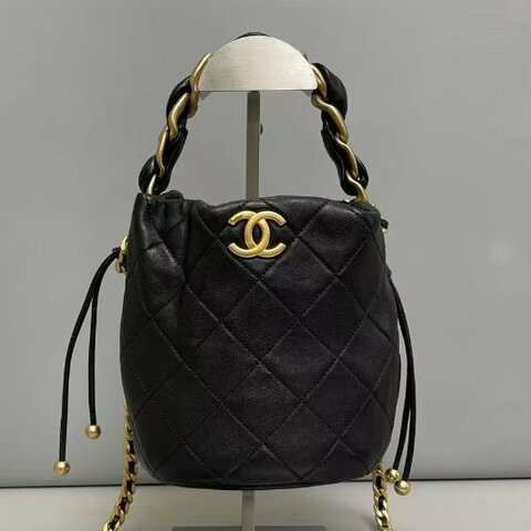 香奈兒/Chanel 黑金全皮菱格抽繩粗鏈條水桶包