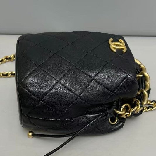 香奈兒/Chanel 黑金全皮菱格抽繩粗鏈條水桶包-3