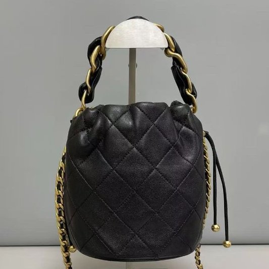 香奈兒/Chanel 黑金全皮菱格抽繩粗鏈條水桶包-6