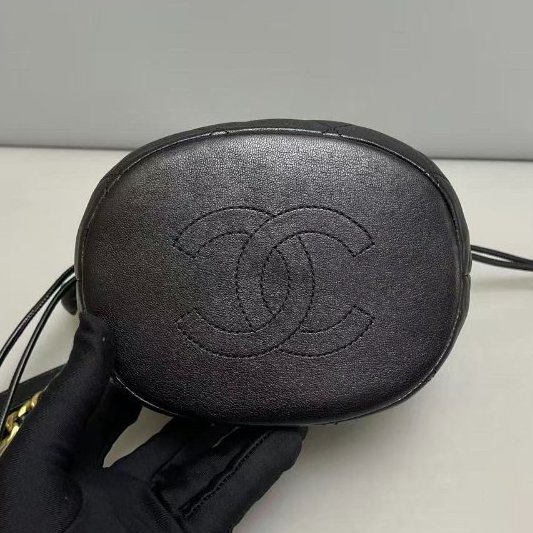 香奈兒/Chanel 黑金全皮菱格抽繩粗鏈條水桶包-7
