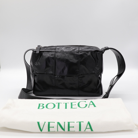 BV 黑大格肩背包