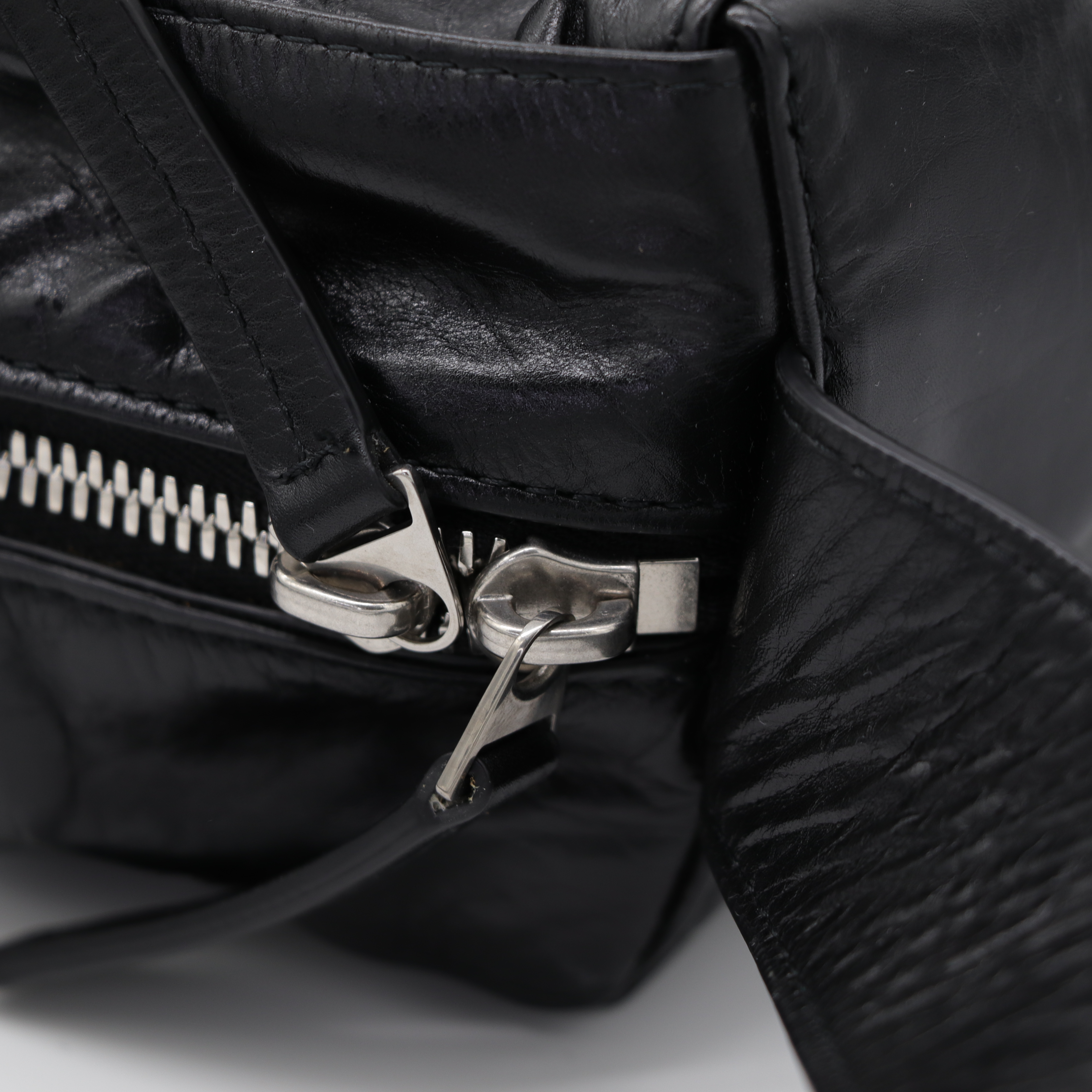 BV 黑大格肩背包-10