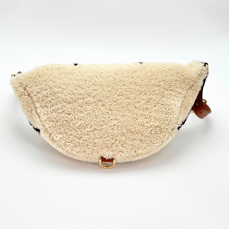 LV 羊羔毛bumbag泰迪熊腰包38*18*16 9新 配件塵袋-2