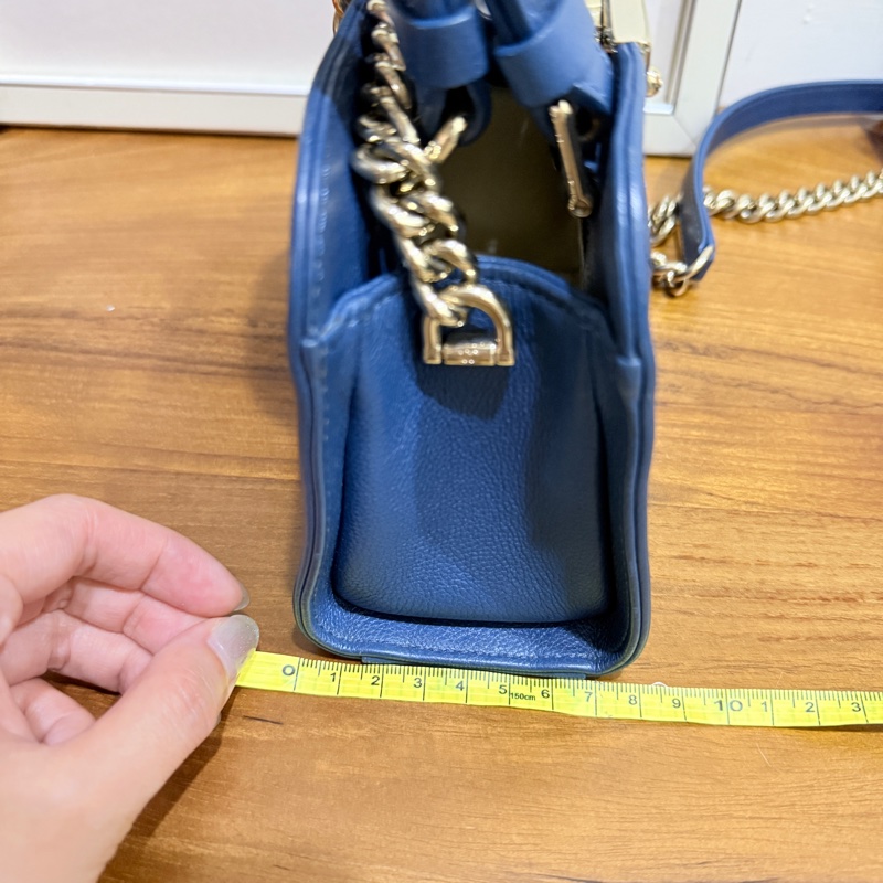 低於專櫃半價🫶🏻9新✨穿牛仔非常好看的香奈兒包💙CHANEL 18公分 有精緻感的把手 經典優雅菱格紋 有個性的包型-11