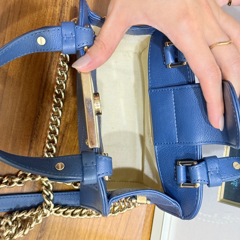 低於專櫃半價🫶🏻9新✨穿牛仔非常好看的香奈兒包💙CHANEL 18公分 有精緻感的把手 經典優雅菱格紋 有個性的包型-33