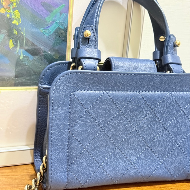 低於專櫃半價🫶🏻9新✨穿牛仔非常好看的香奈兒包💙CHANEL 18公分 有精緻感的把手 經典優雅菱格紋 有個性的包型-41