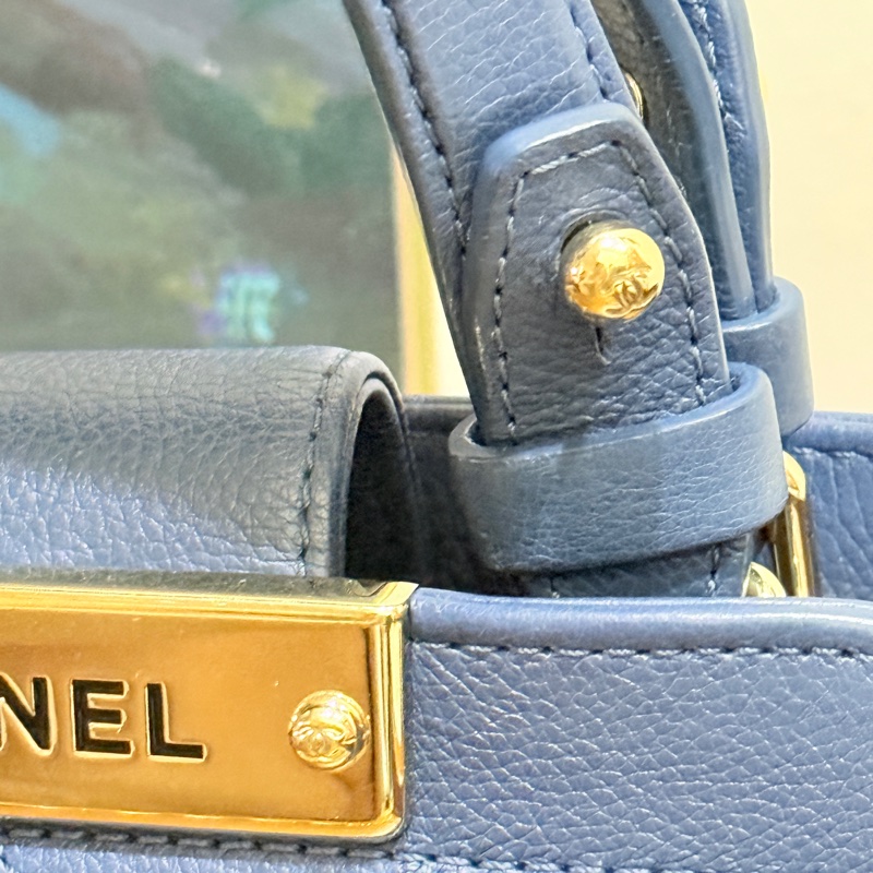 低於專櫃半價🫶🏻9新✨穿牛仔非常好看的香奈兒包💙CHANEL 18公分 有精緻感的把手 經典優雅菱格紋 有個性的包型-54