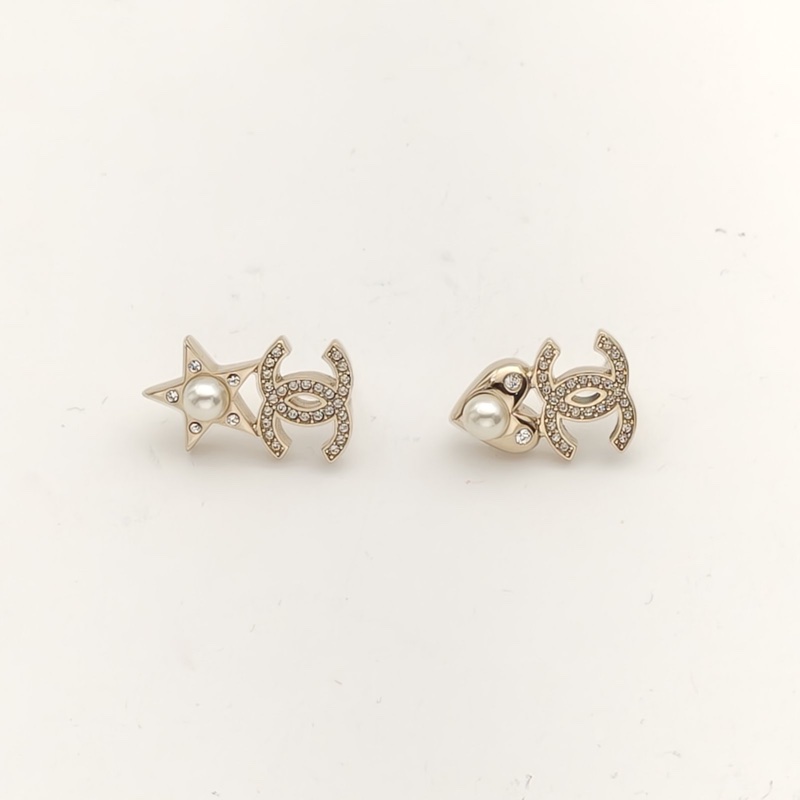 CHANEL 合金19B雙C鑲鑽珍珠耳環-1