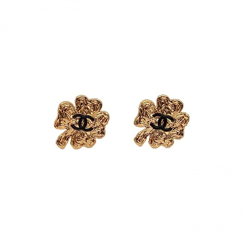 CHANEL 合金浮雕四葉草耳環