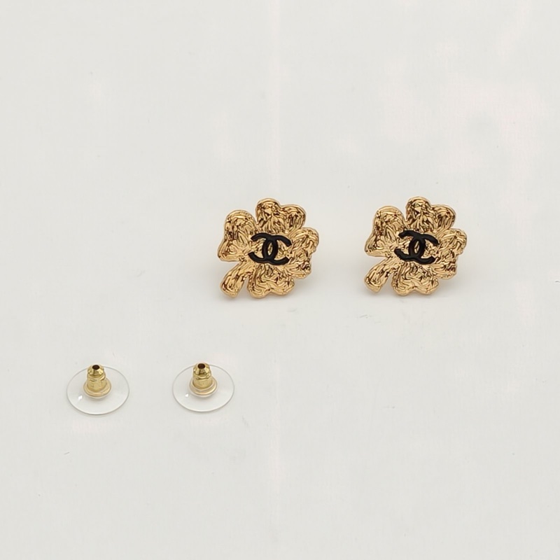 CHANEL 合金浮雕四葉草耳環-3