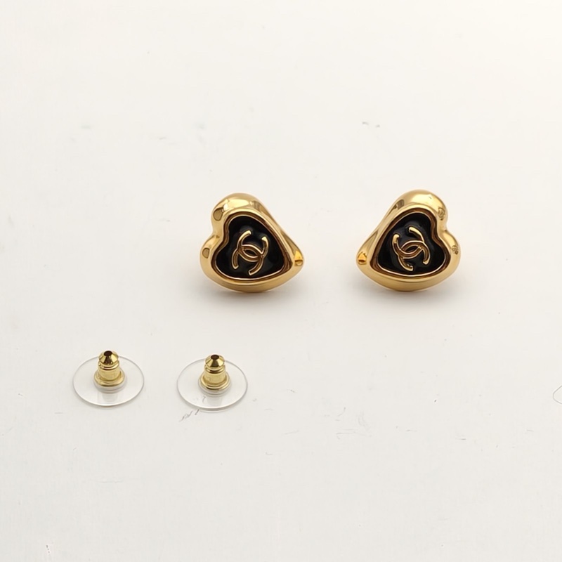 CHANEL 合金25A黑桃愛心耳釘-4