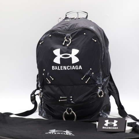 "巴黎世家X UNDER ARMOUR 後背包"