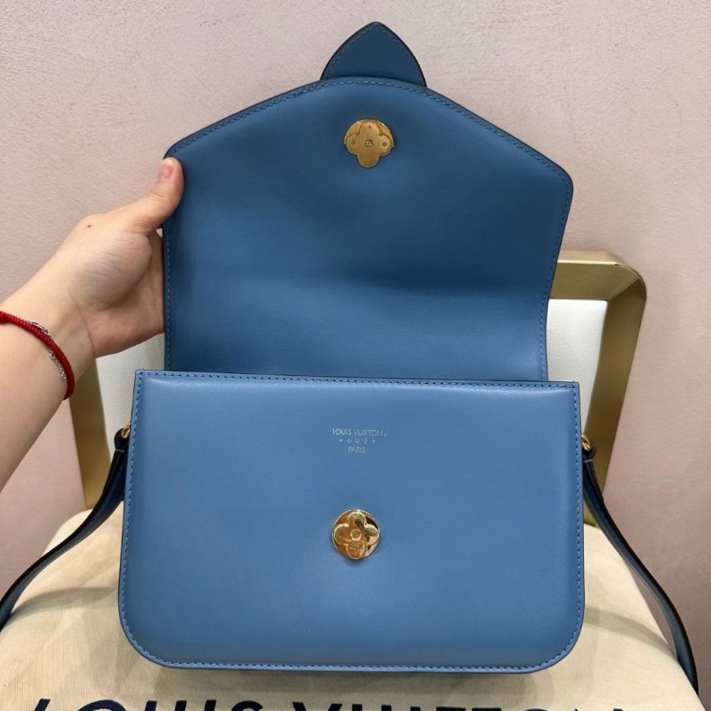 LV Pont9 藍色全皮郵差包23*16  9新 配件塵袋-5