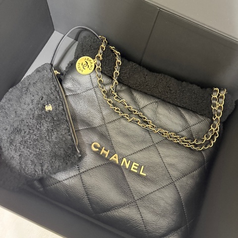 省下快十萬🫣香奈兒 黑色22包 小號 買不到的黑色泰迪熊羔羊絨 毛毛包