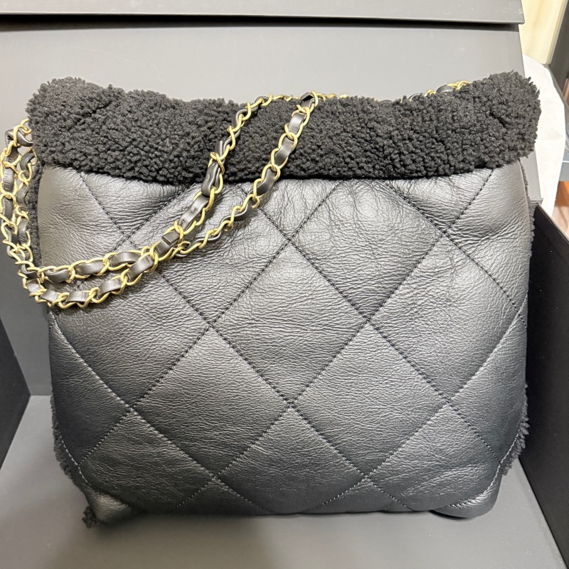 省下快十萬🫣香奈兒 黑色22包 小號 買不到的黑色泰迪熊羔羊絨 毛毛包-10