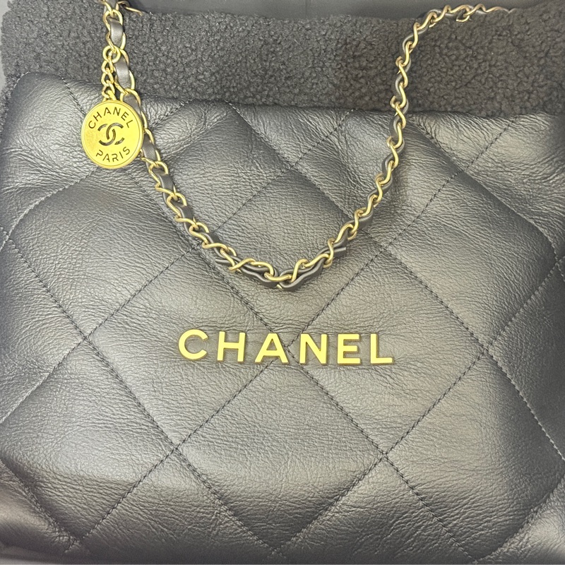 省下快十萬🫣香奈兒 黑色22包 小號 買不到的黑色泰迪熊羔羊絨 毛毛包-17