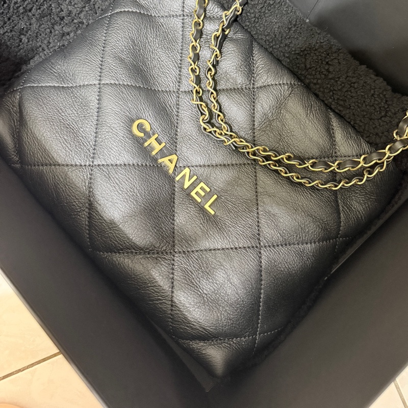 省下快十萬🫣香奈兒 黑色22包 小號 買不到的黑色泰迪熊羔羊絨 毛毛包-24