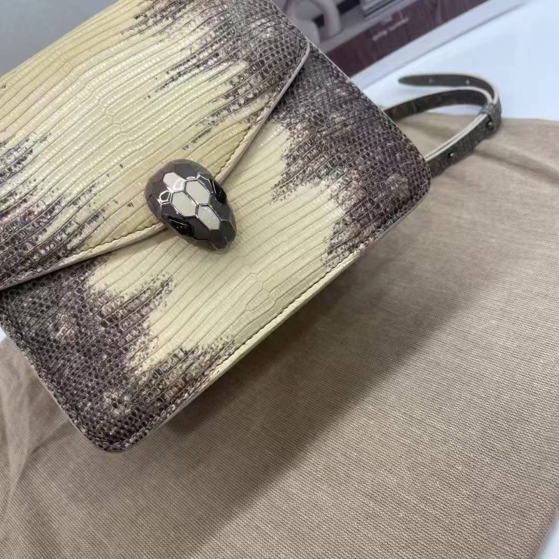 BVLGARI 漸變色 蜥蜴 Serpenti Forever 蛇頭包 喜馬拉雅 18*11*16 9新 配件塵袋-6