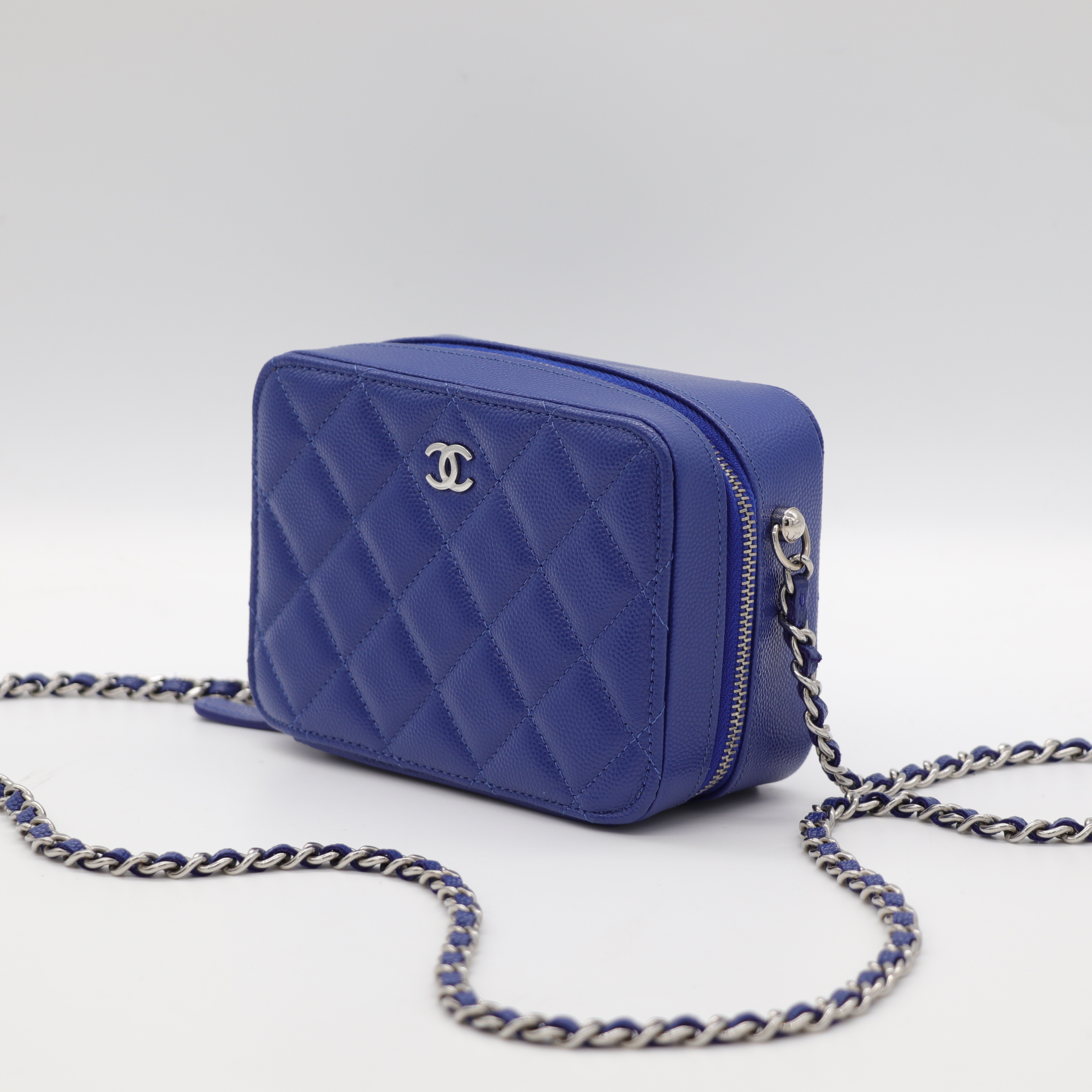 CHANEL 寶藍色牛皮 斜背包-3