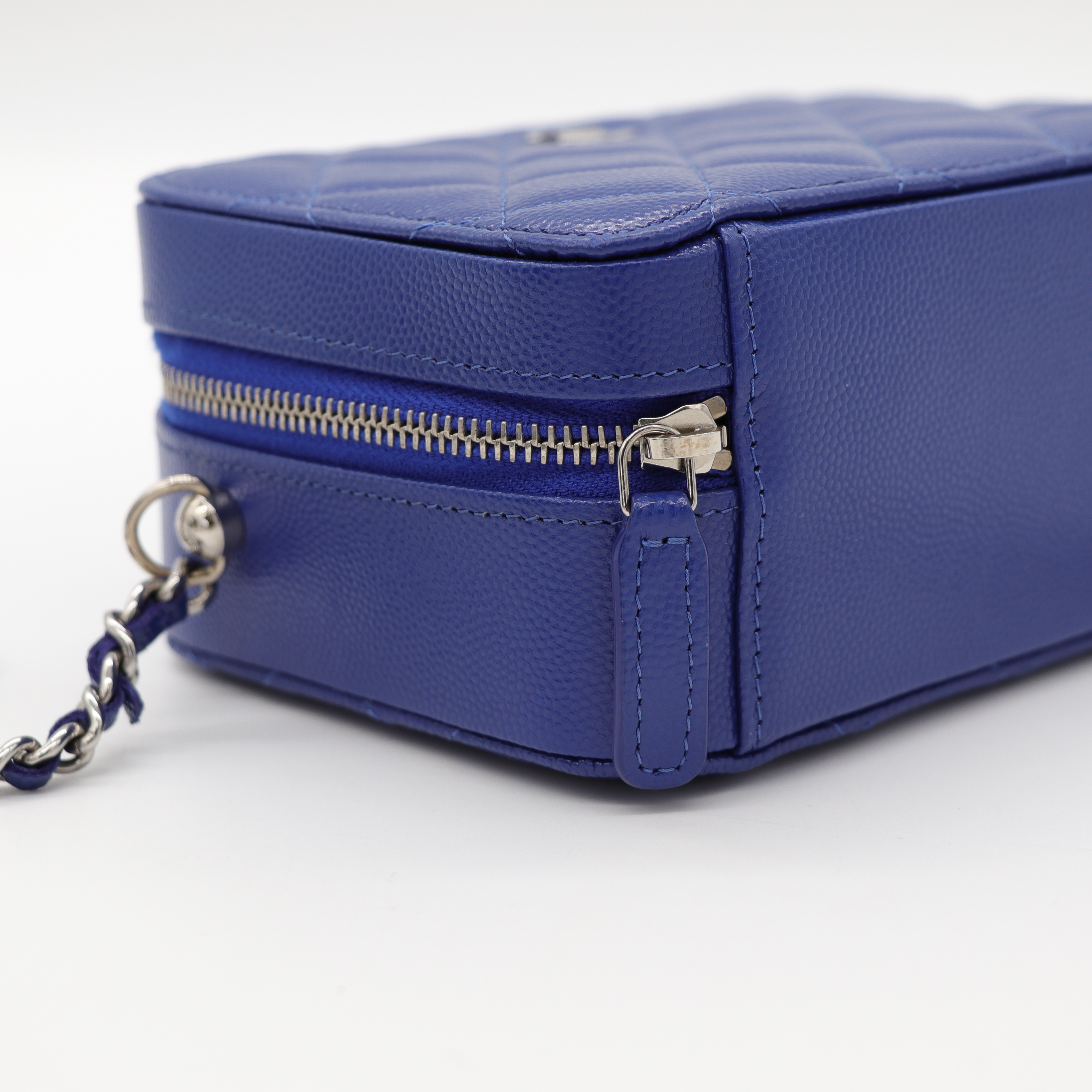 CHANEL 寶藍色牛皮 斜背包-8