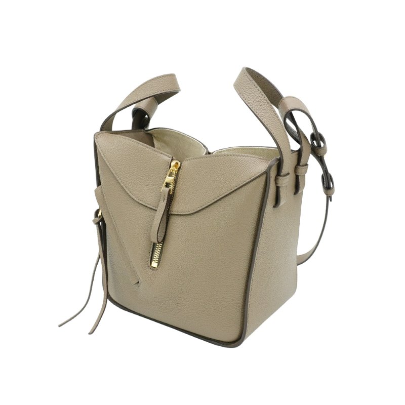 Loewe 柔軟粒面金釦小牛皮吊床包(灰褐)-1