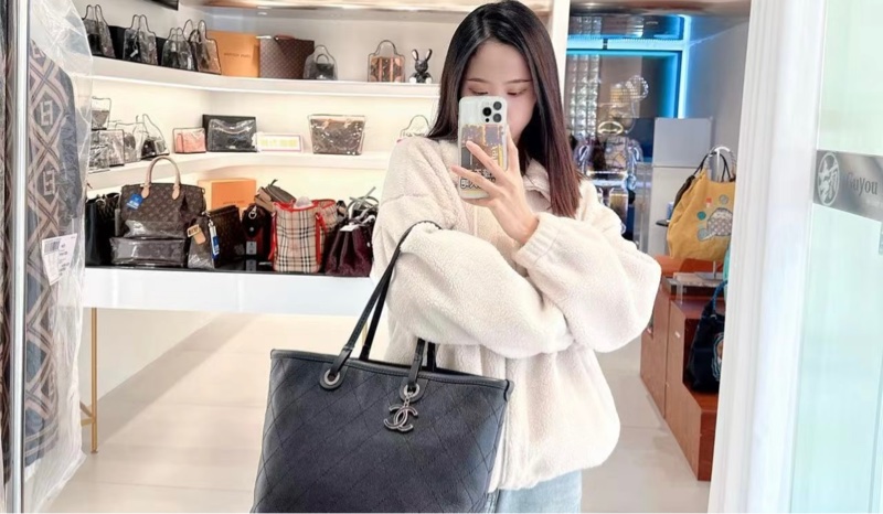 Chanel 牛皮純色菱格絎縫單肩包 尺寸約33x29-8