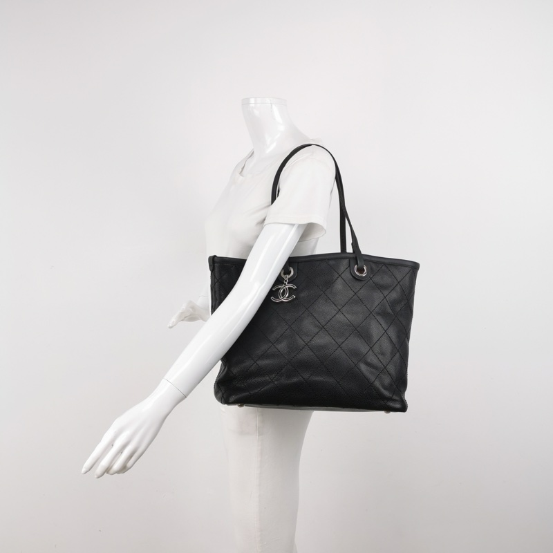 Chanel 牛皮純色菱格絎縫單肩包 尺寸約33x29-9