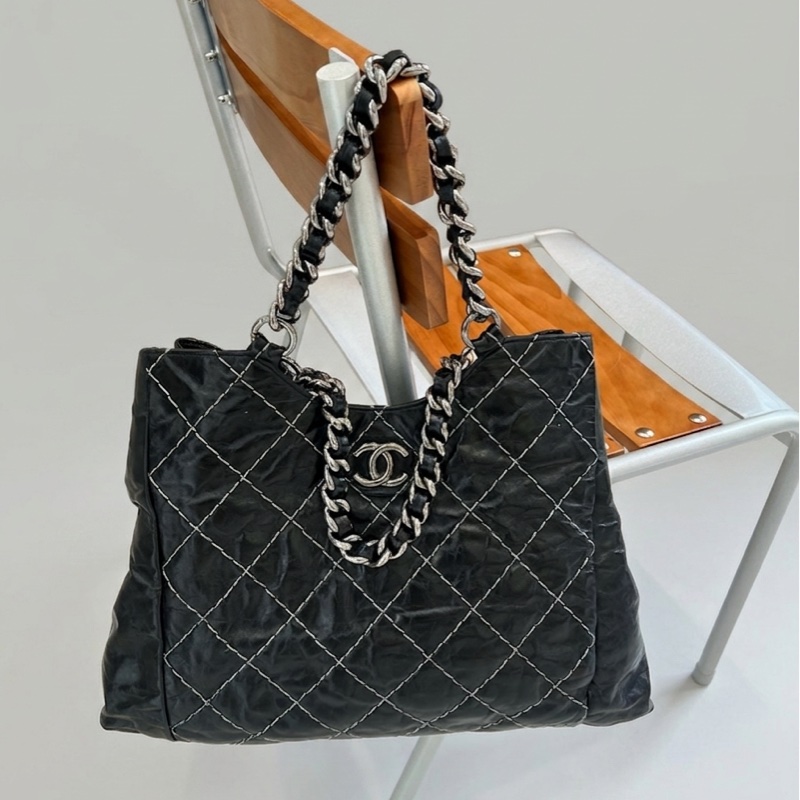 chanel/香奈兒 黑銀外縫線購物袋機場包tote 13開 尺寸42*30  好成色極新-0