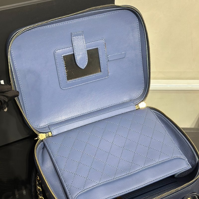 CHANEL Vanity case - 大號深藍24開-9