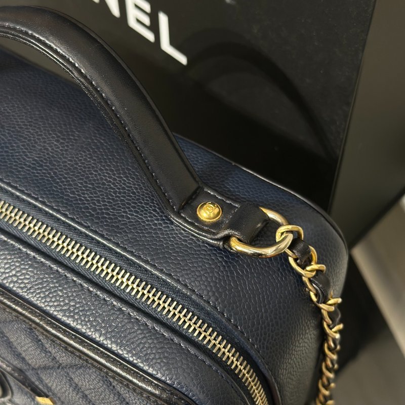 CHANEL Vanity case - 大號深藍24開-11