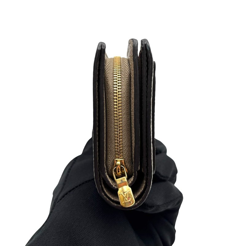 【美收精品】LOUIS VUITTON 奶茶色牛皮壓紋釦式短夾 C-408【隔月月中將轉賣至日本 上架期限30天】-3