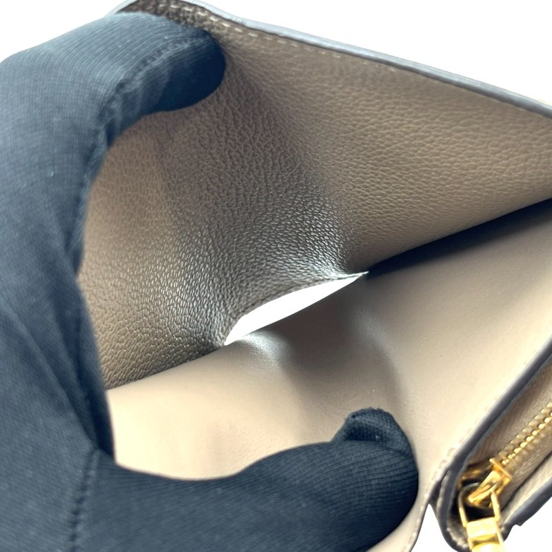 【美收精品】LOUIS VUITTON 奶茶色牛皮壓紋釦式短夾 C-408【隔月月中將轉賣至日本 上架期限30天】-12