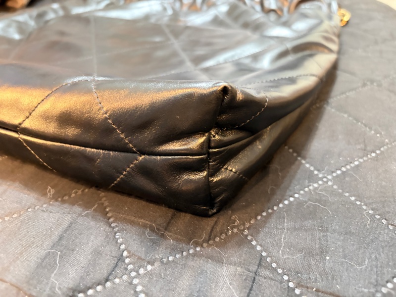 Chanel 22 中號 黑色金扣-9