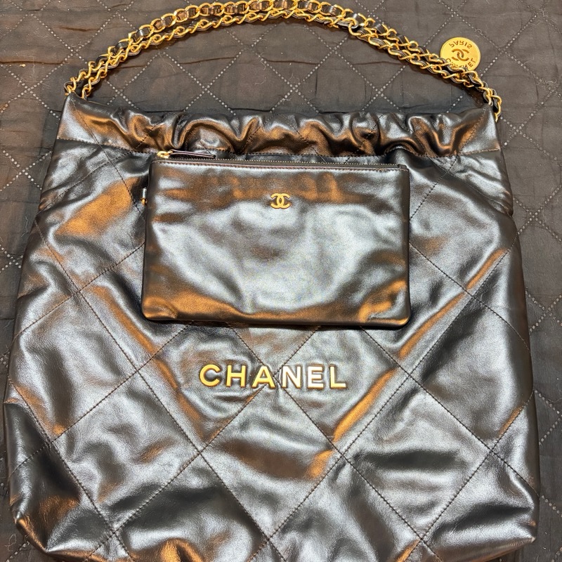 Chanel 22 中號 黑色金扣-14
