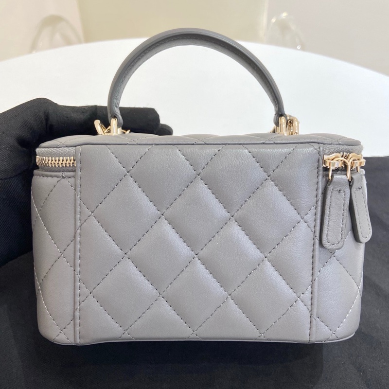 Chanel香奈兒深灰色菱格紋羊皮手柄長盒子包化妝包  芯片款 尺寸：9.5*16*8 附件：塵袋。-1