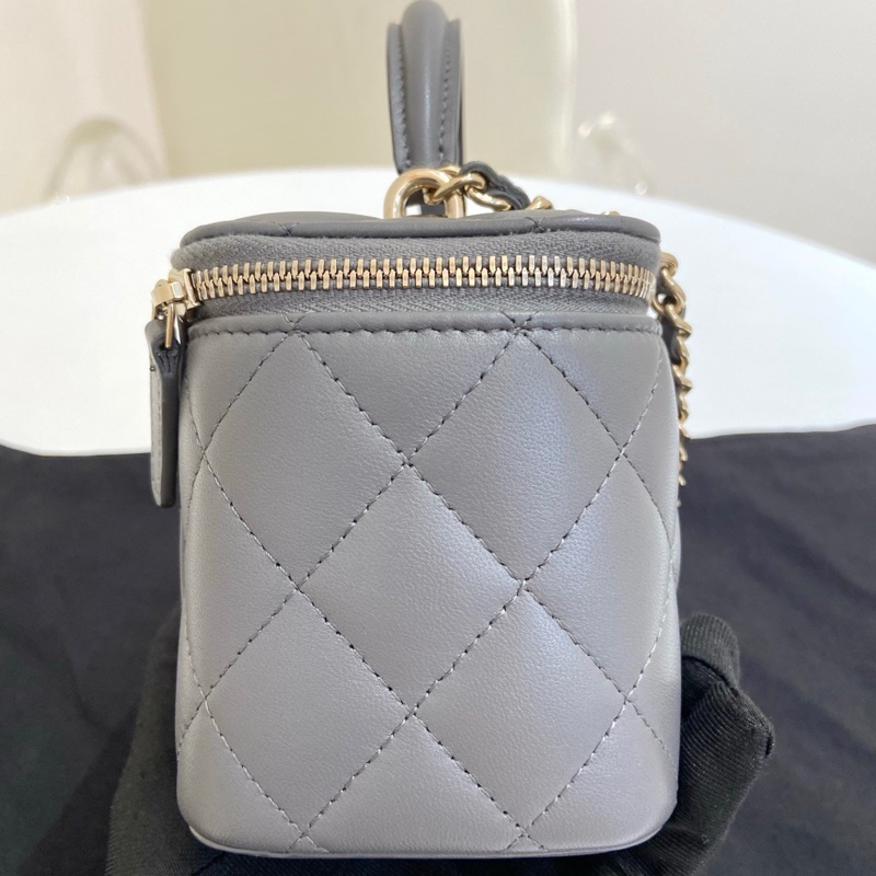 Chanel香奈兒深灰色菱格紋羊皮手柄長盒子包化妝包  芯片款 尺寸：9.5*16*8 附件：塵袋。-3