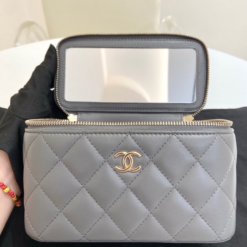 Chanel香奈兒深灰色菱格紋羊皮手柄長盒子包化妝包  芯片款 尺寸：9.5*16*8 附件：塵袋。-5